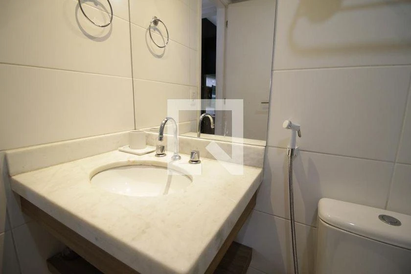 Furnished 2-bedroom apartment with 67 m² — photo 24