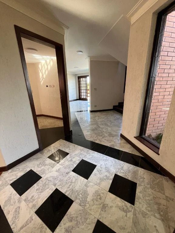 House with 3 en-suite bedrooms and a balcony, 450 m² — photo 17