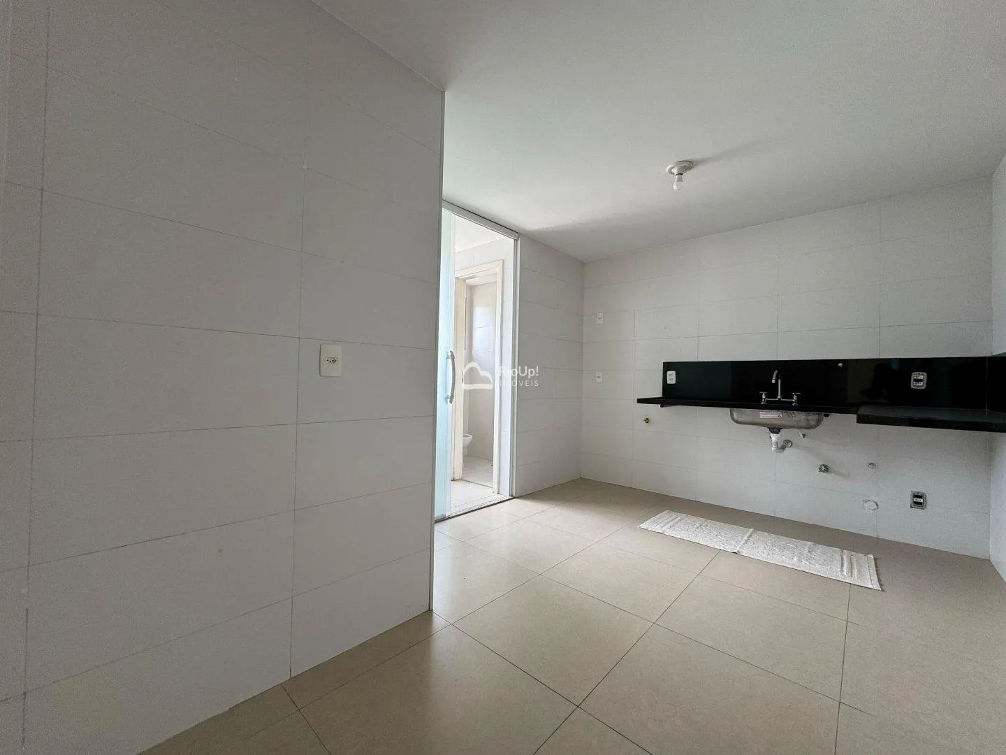 Apartment, 246 m², with a grill on the balcony — photo 2