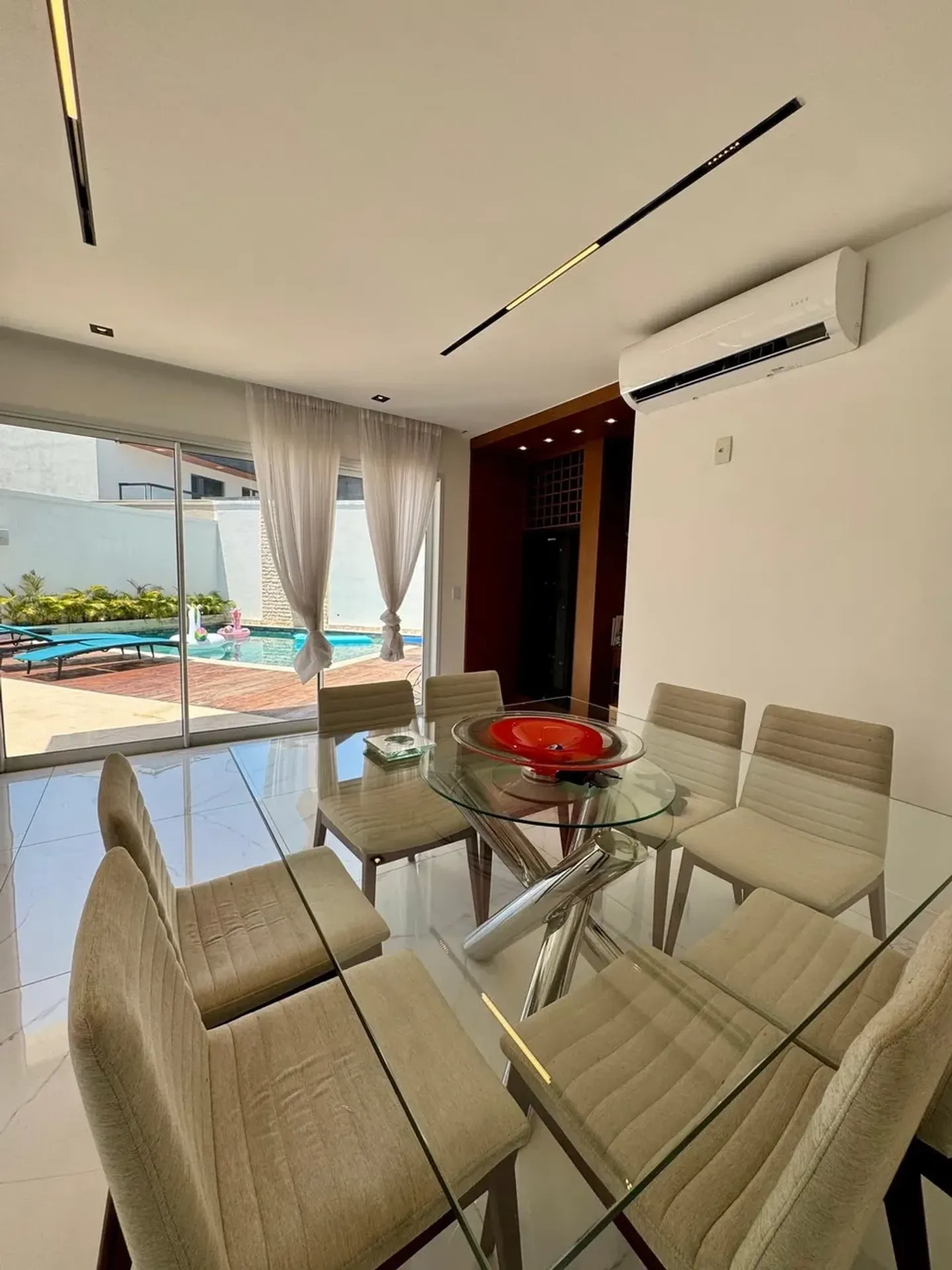 Furnished house with 4 bedrooms and 500 m² and 5 parking — photo 15