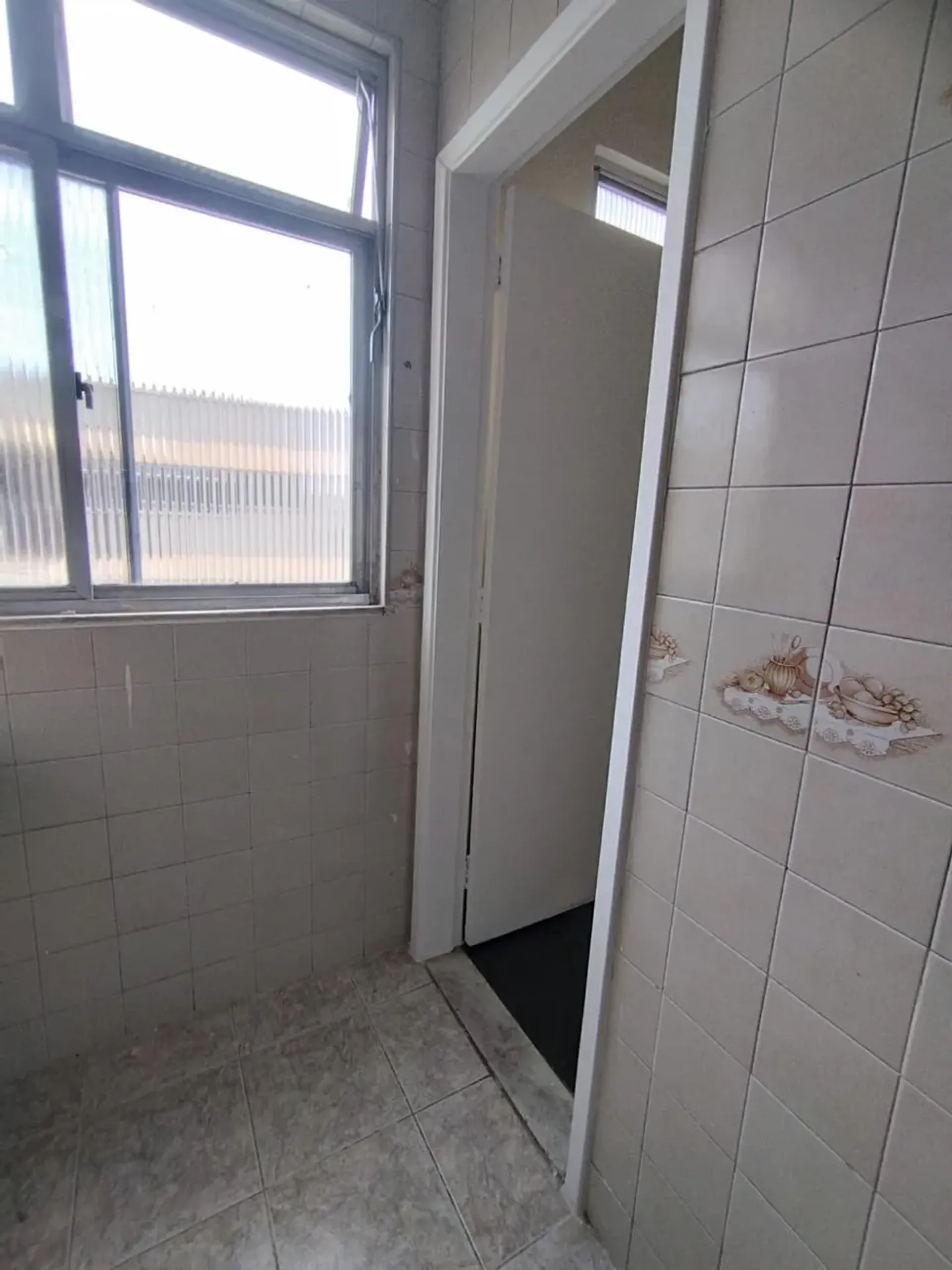 Rental apartment with 2 bedrooms and a private garden — photo 12