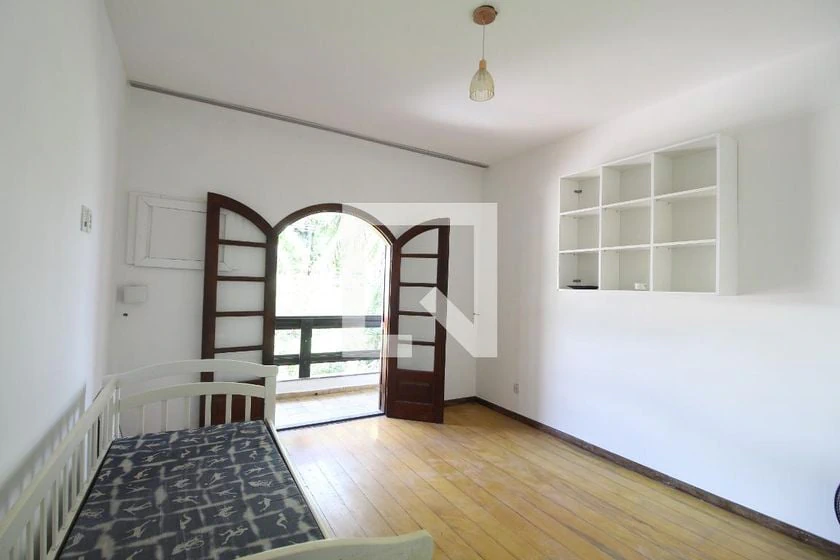 4-bedroom house with a mountain view in Rio de Janeiro — photo 2