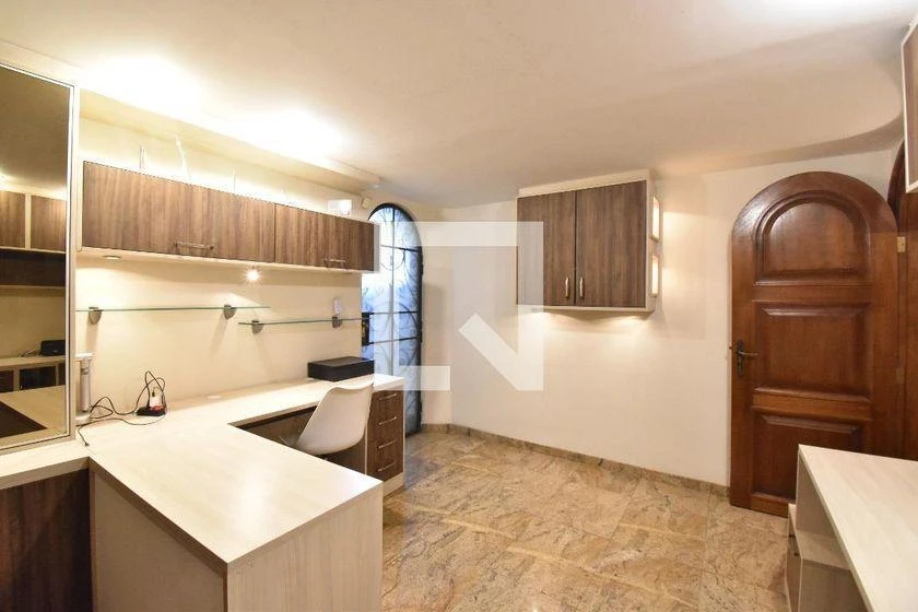 House with 5 bedrooms, gas stove and 650 m² — photo 26