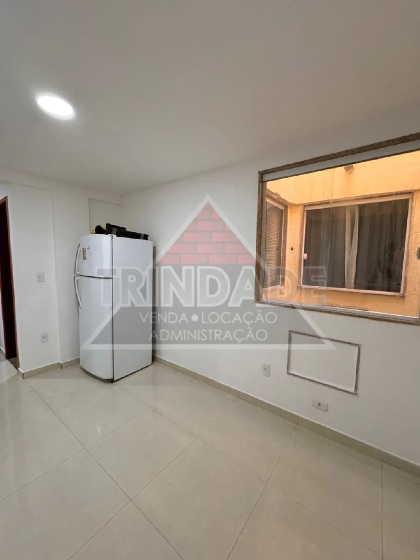 1-bedroom unfurnished apartment with glass shower box — photo 6