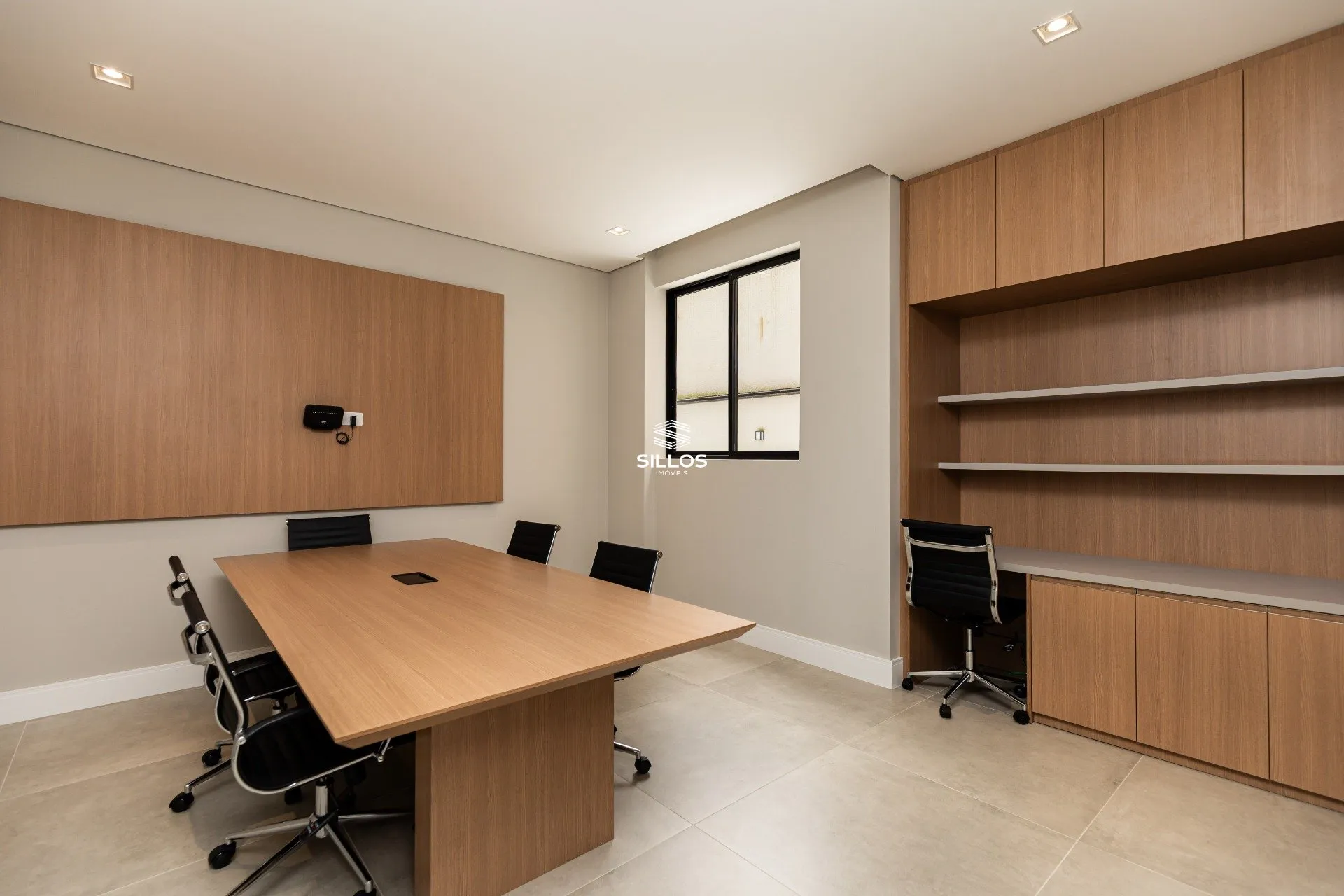 One-bedroom apartment with a washing machine — photo 4