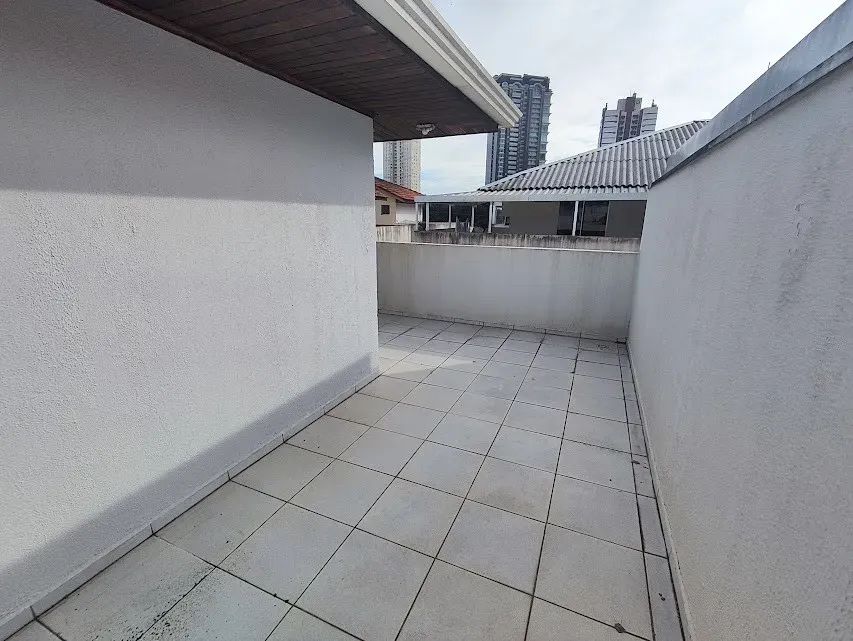 4-bedroom apartment with 2 parking spaces and 155 m² — photo 19