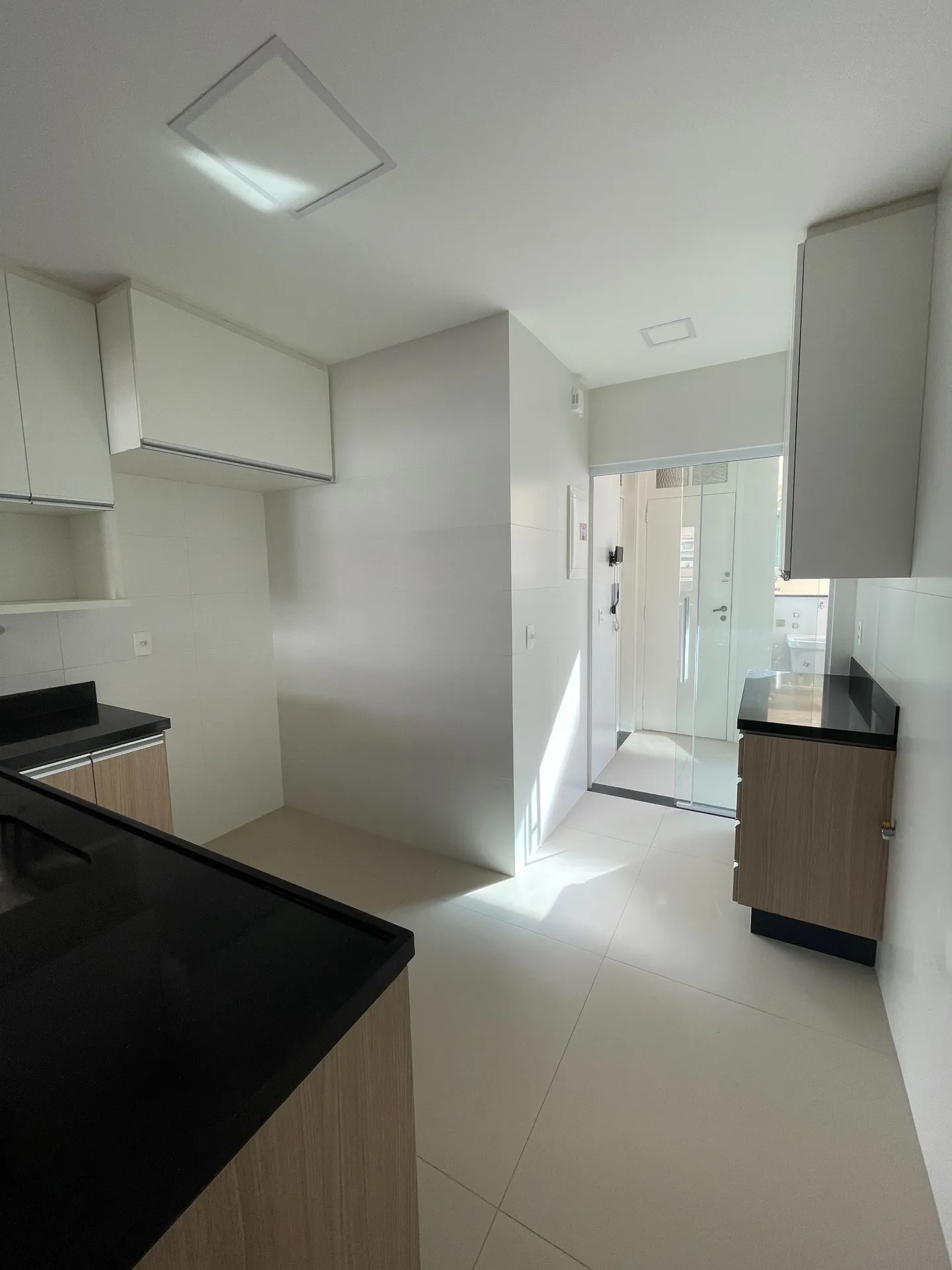 Apartment with open-plan kitchen, 3 bedrooms and parking — photo 24