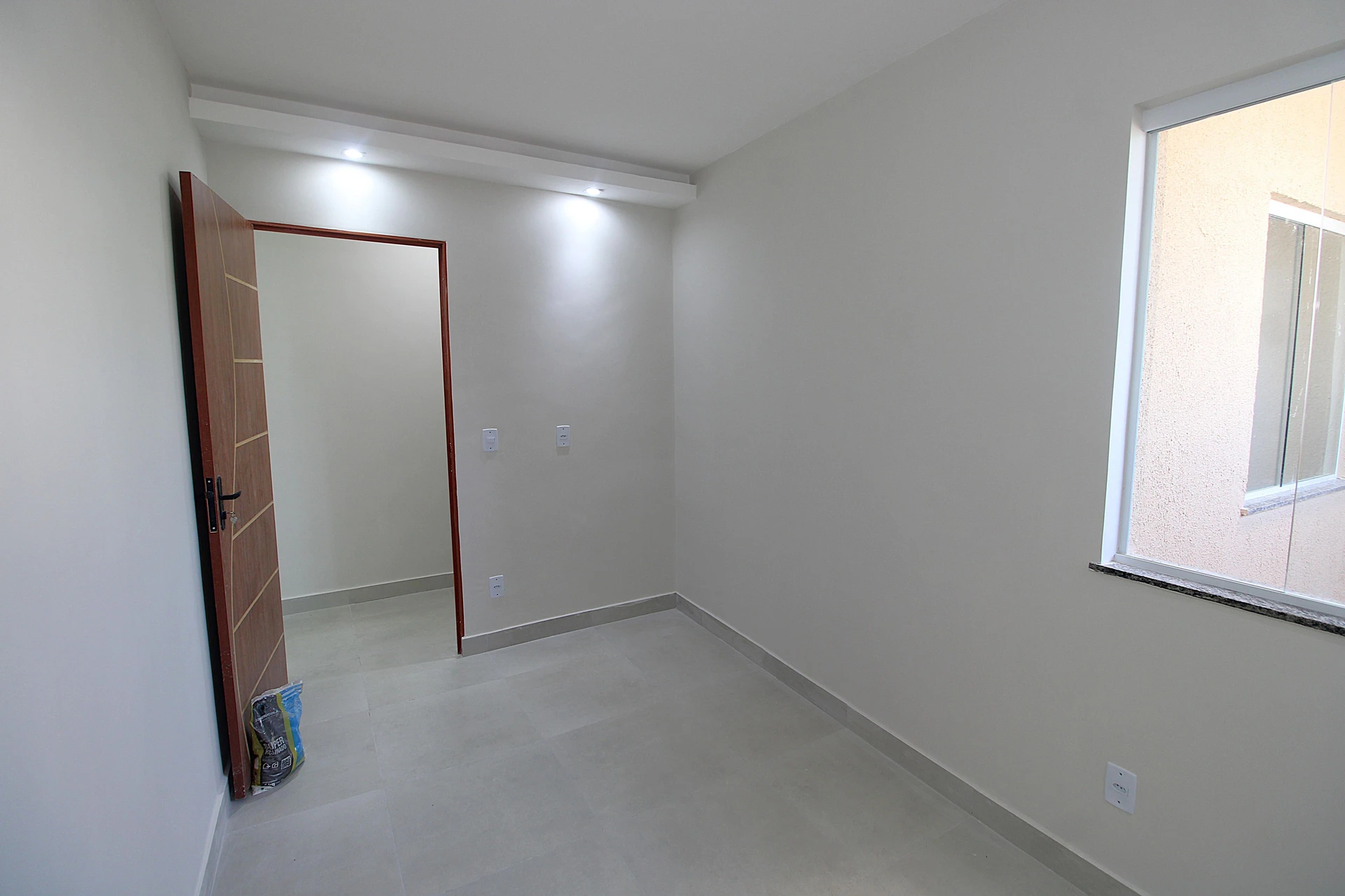Apartamento sem mobília com 2 quartos, 1 banheiro e varanda — photo 24