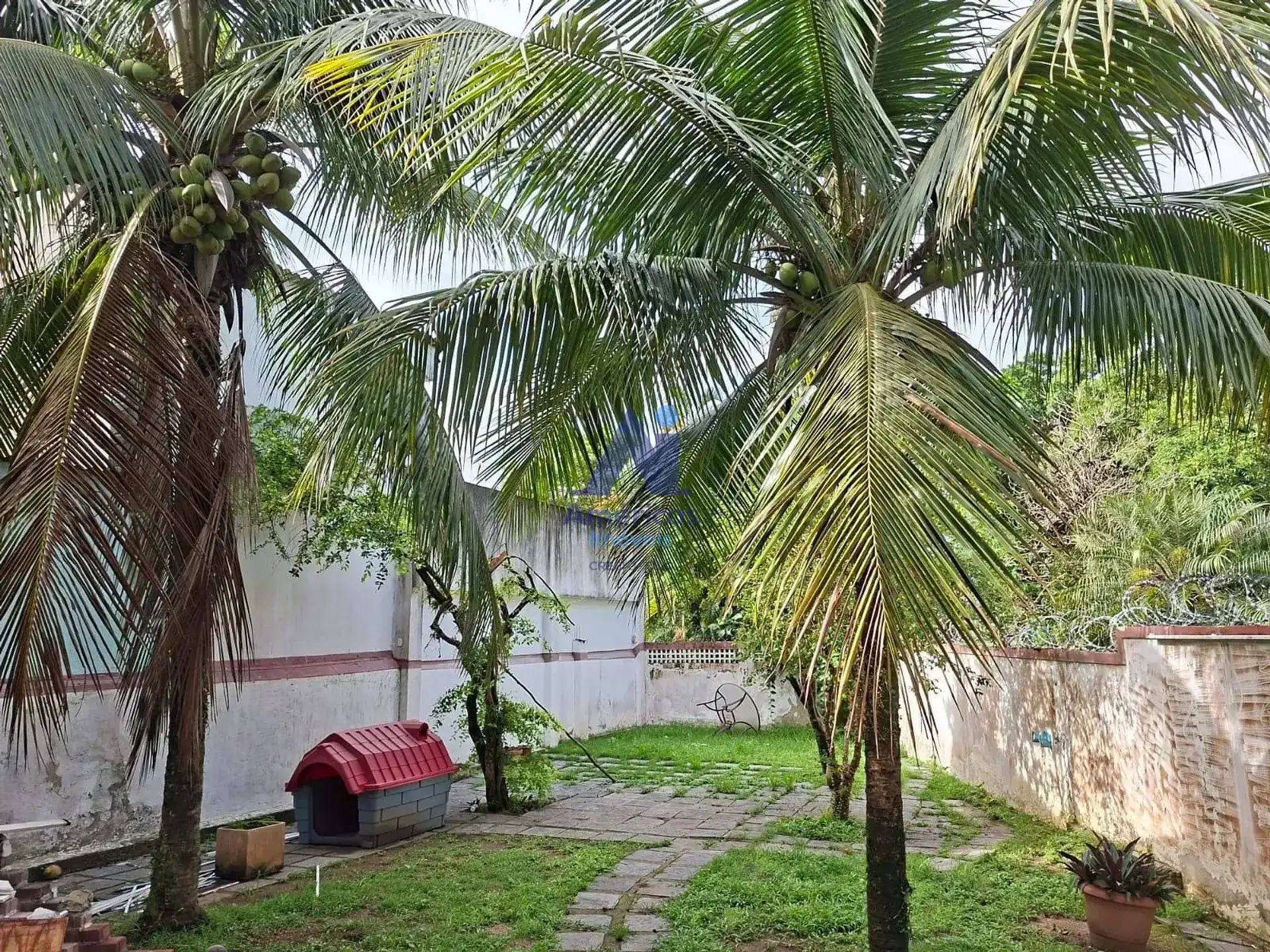 Casa sem mobília com churrasqueira na varanda — photo 69