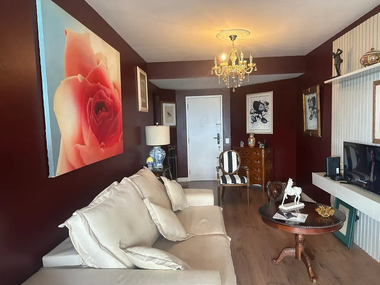Furnished 1-bedroom apartment with 60 m² and parking — photo 27