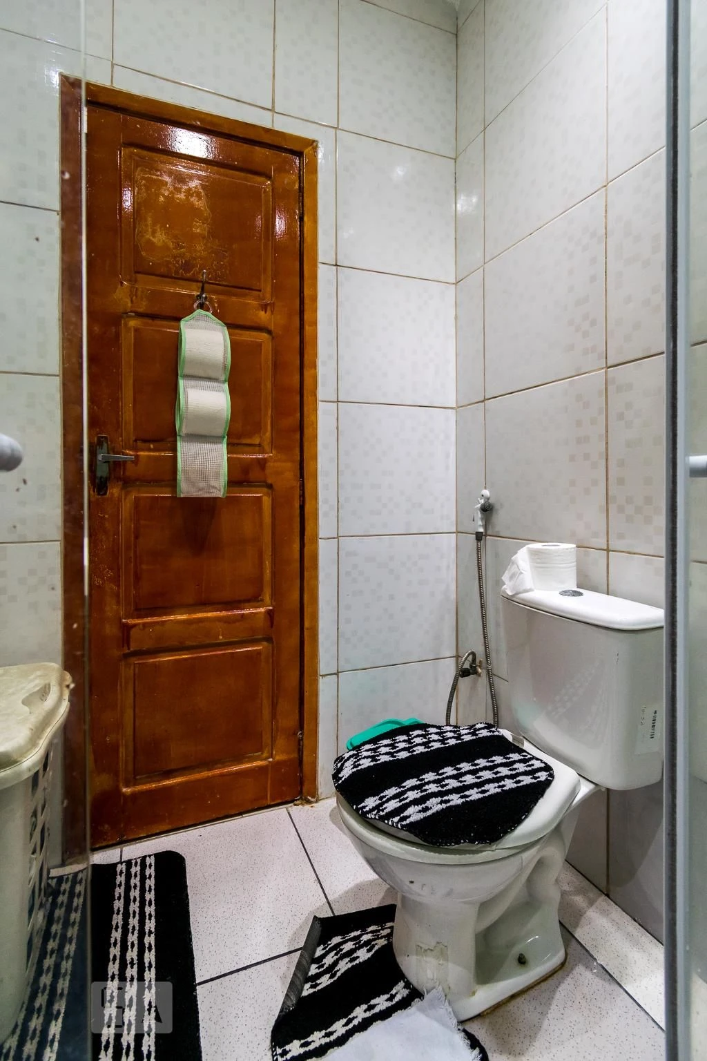 Furnished apartment with 2 bedrooms, 1 bathroom and gas stove — photo 9