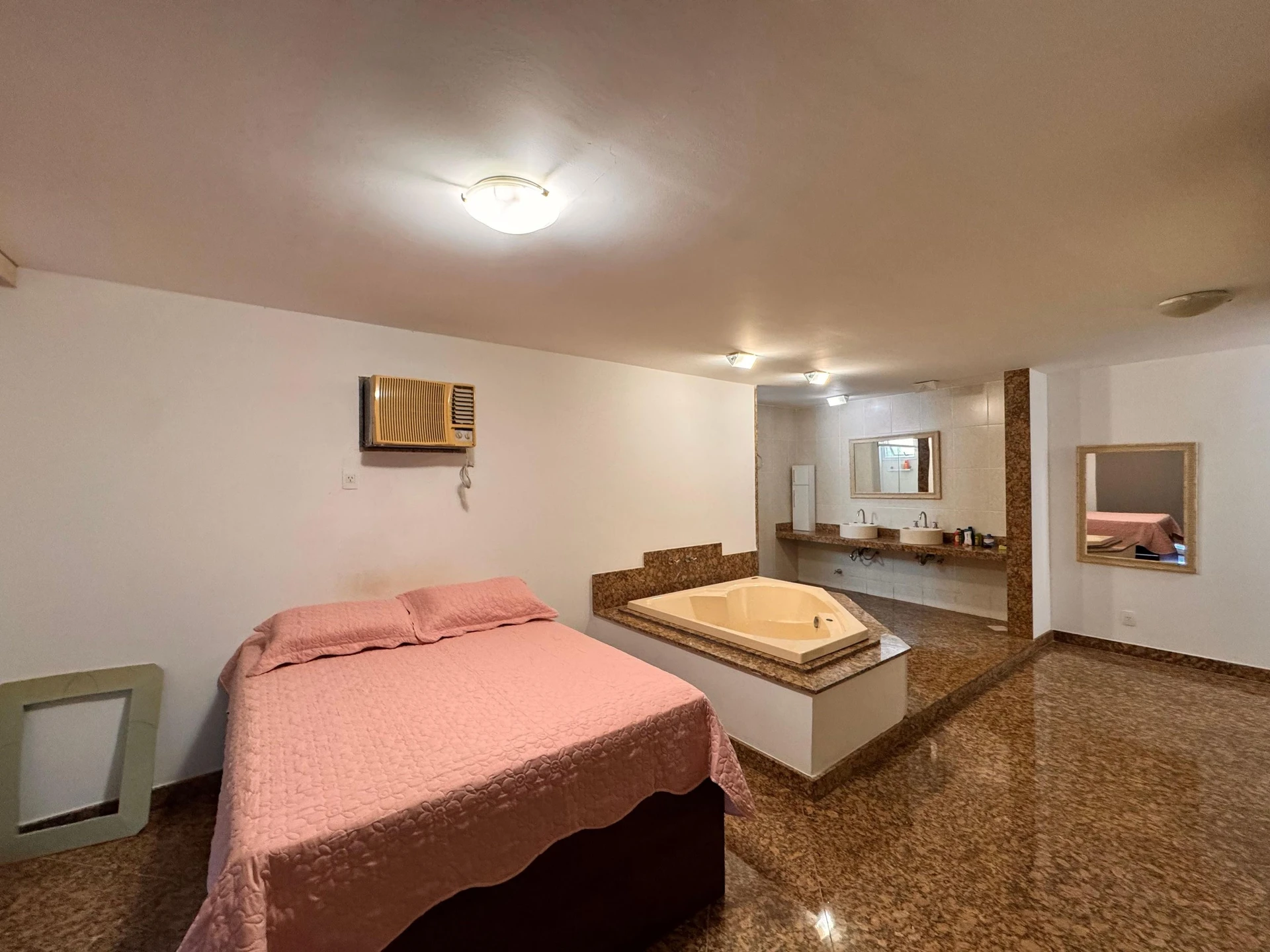 Apartamento, 233 m², com janelas do piso ao teto — photo 41