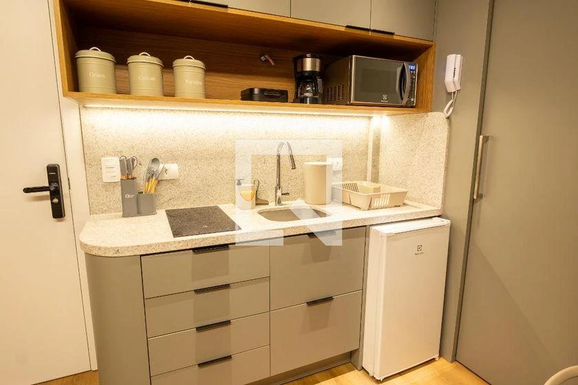 Furnished studio, 24 m², with floor-to-ceiling windows — photo 17
