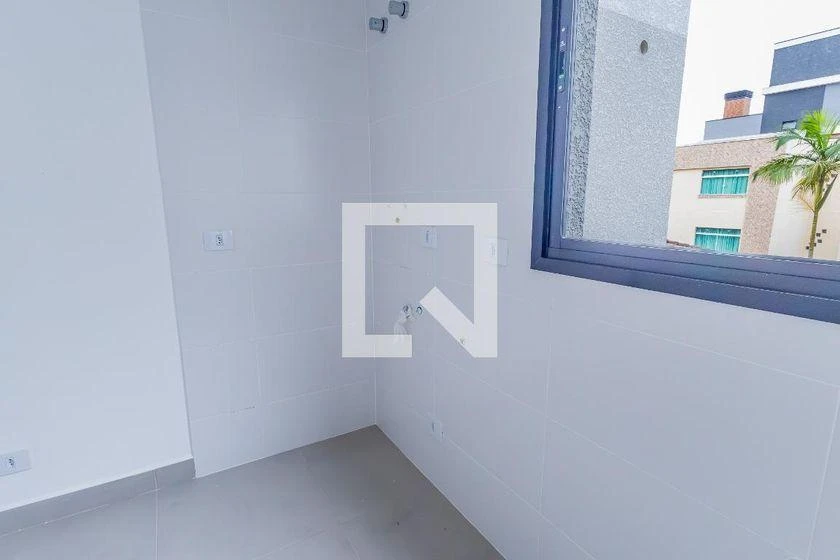 Balcony with a grill in a one-bedroom apartment, 35 m² — photo 27
