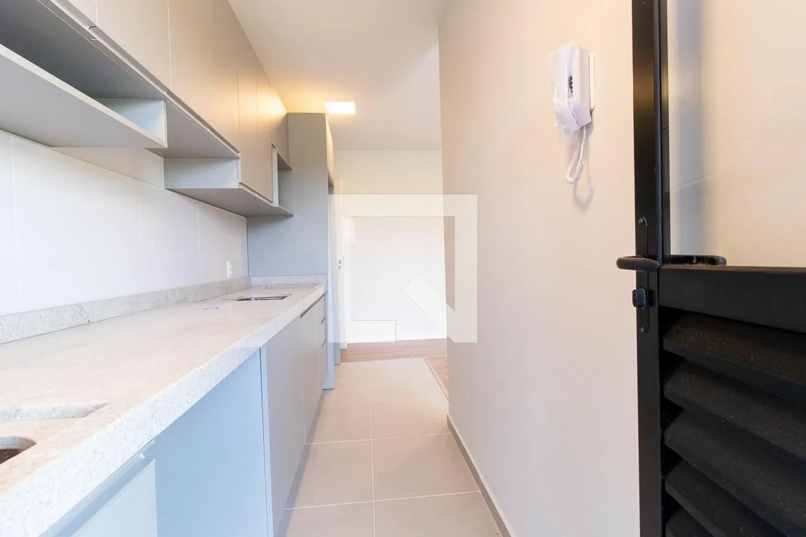 3-bedroom apartment with a park view in Curitiba — photo 24