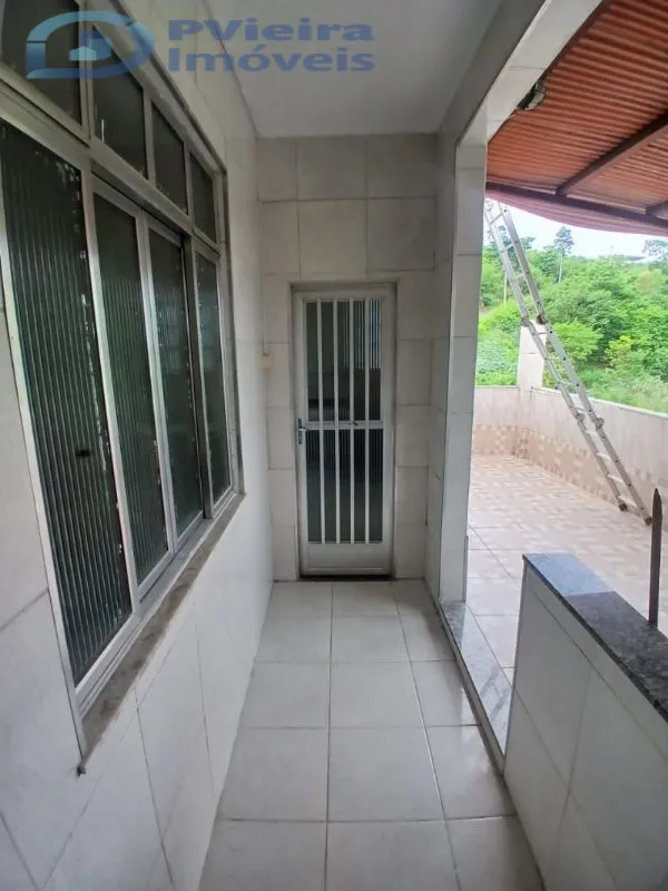 2-bedroom apartment with a mountain view — photo 4