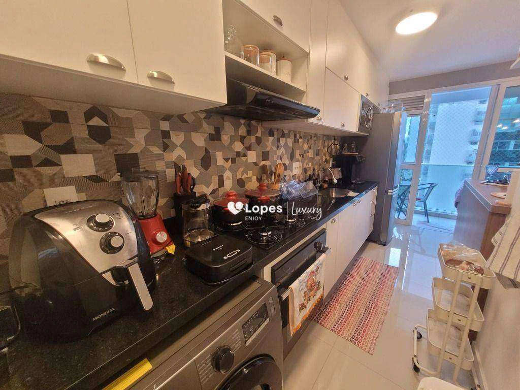 Furnished 2-bedroom apartment with a private BBQ — photo 12