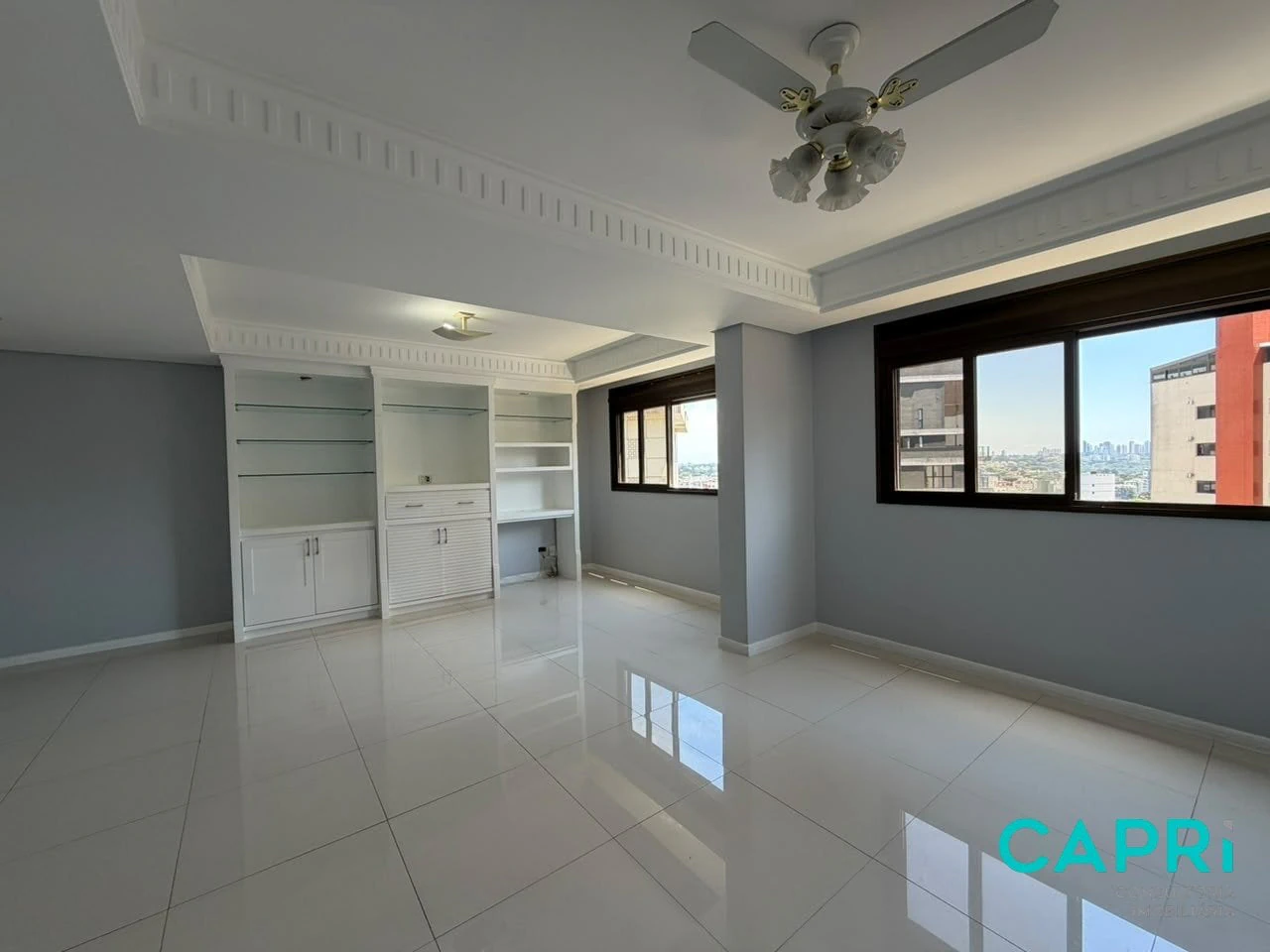 217 m² apartment with a private pool and a washing machine — photo 29