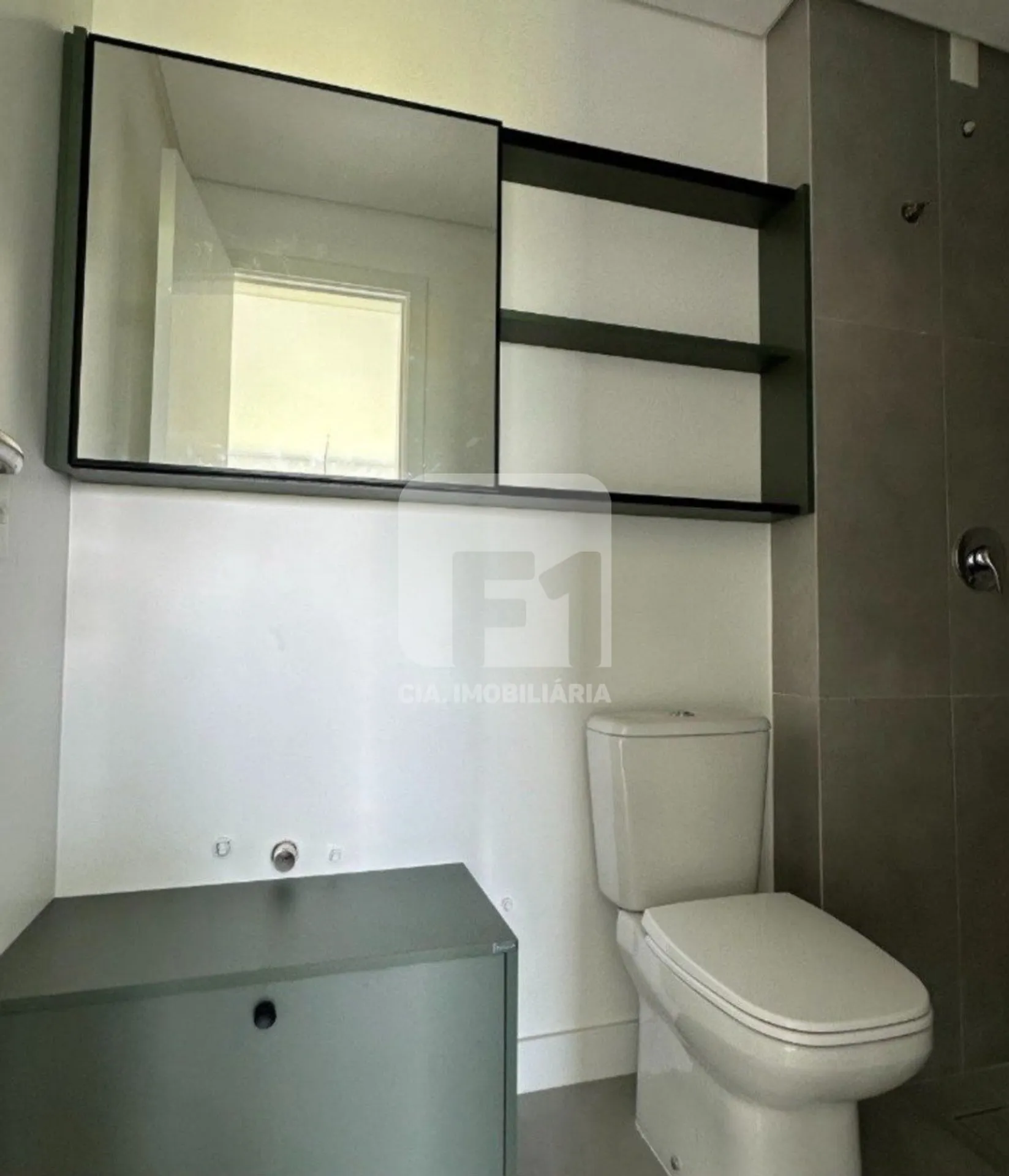 Loft de 1 dormitorio con cocina abierta y 66 m² — photo 5