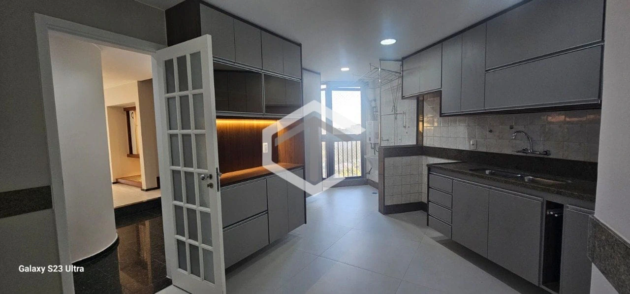 Apartamento com 3 suítes e 2 vagas em 193 m² — photo 15