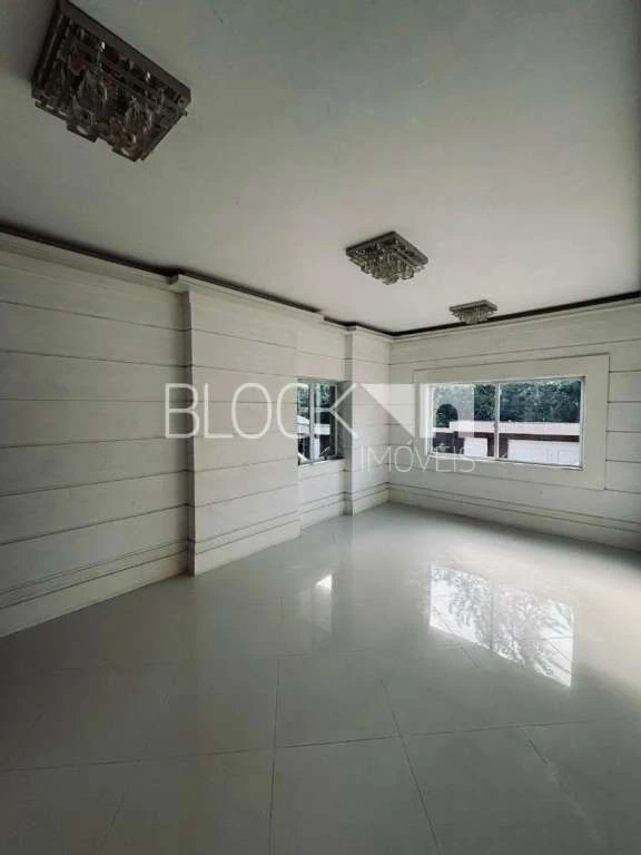 Furnished house with 6 en-suite bedrooms and 7 baths — photo 12