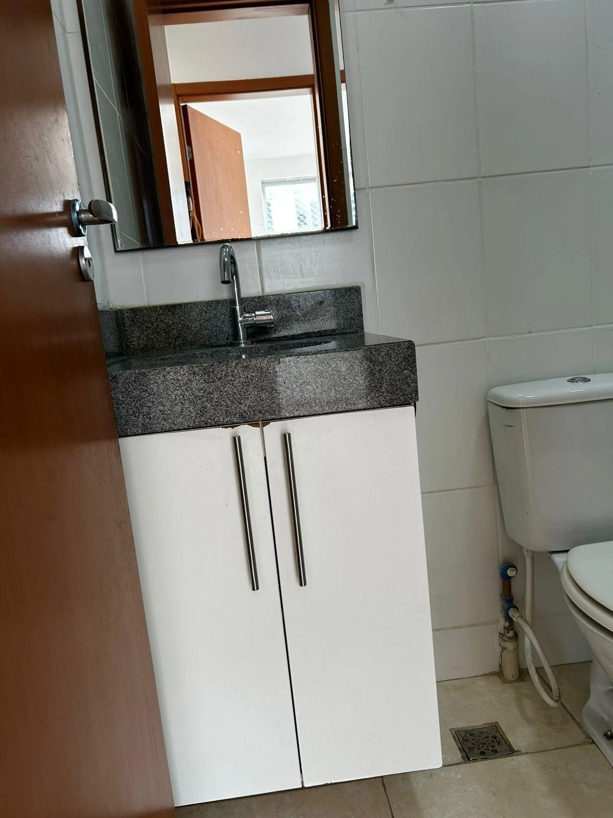 Unfurnished 2-bedroom apartment with 2 bathrooms — photo 10