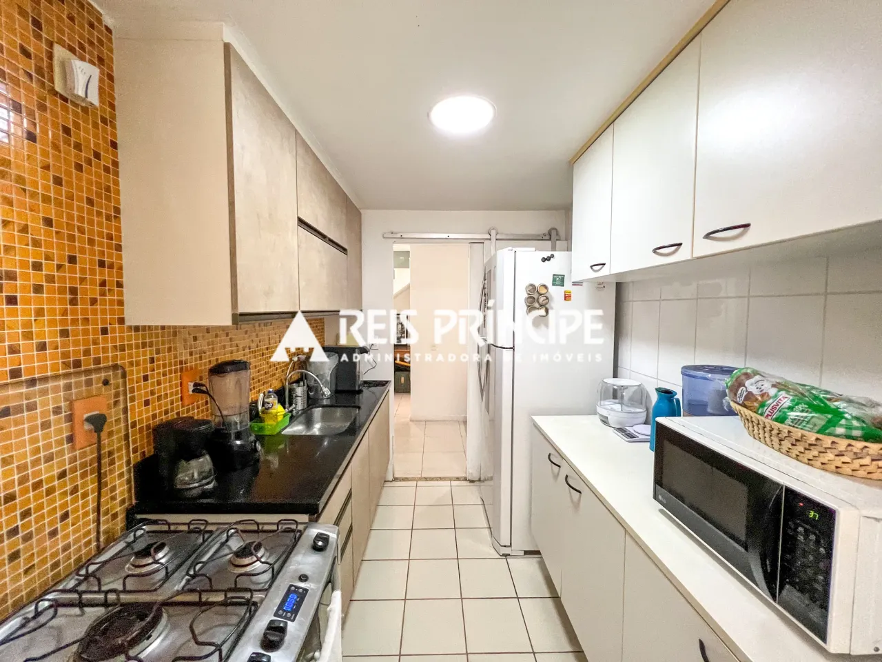 Furnished apartment with 3 bedrooms and 3 bathrooms — photo 19