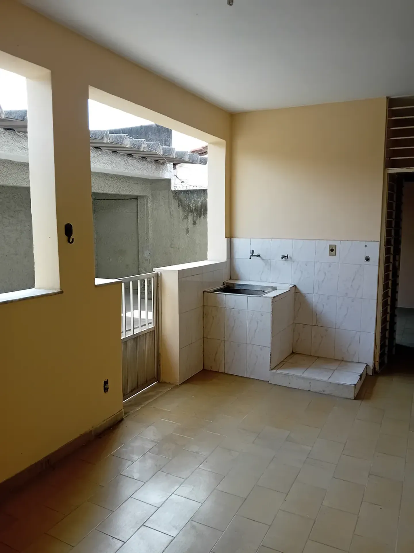 Private BBQ in a 4-bedroom apartment, 147 m² — photo 7
