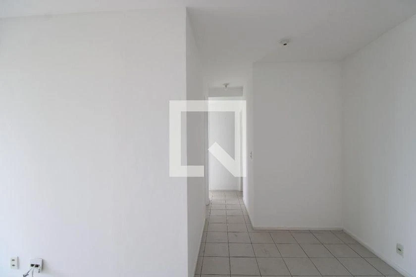 Balcony with a grill in a 3-bedroom apartment, 74 m² — photo 33