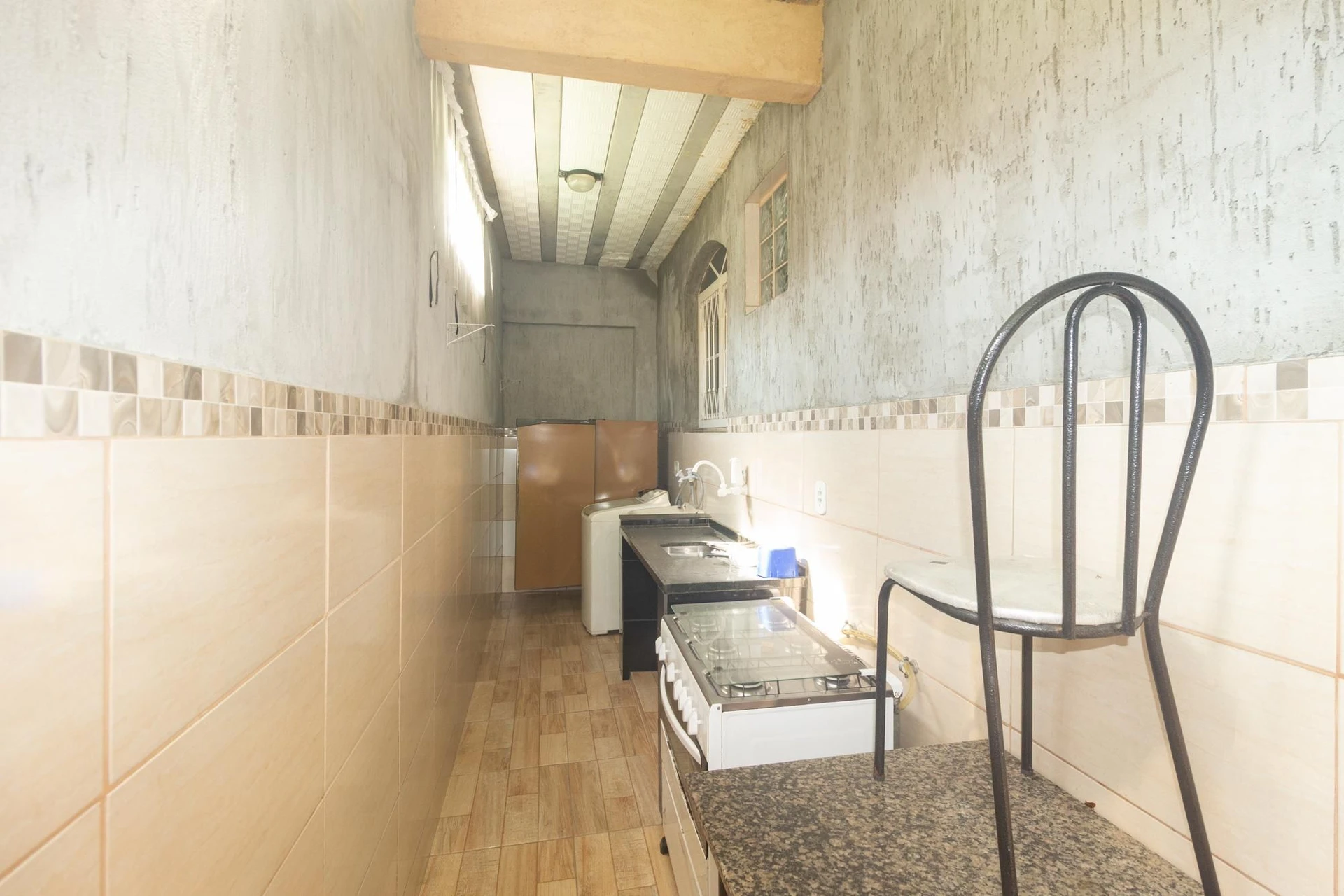 Unfurnished studio with 1 bedroom and 1 parking spot — photo 8