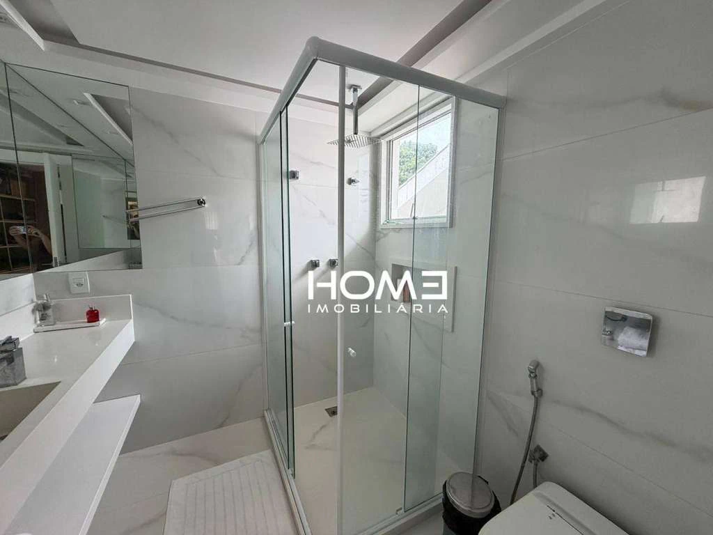 Furnished house with 6 en-suite bedrooms and 10 baths — photo 13