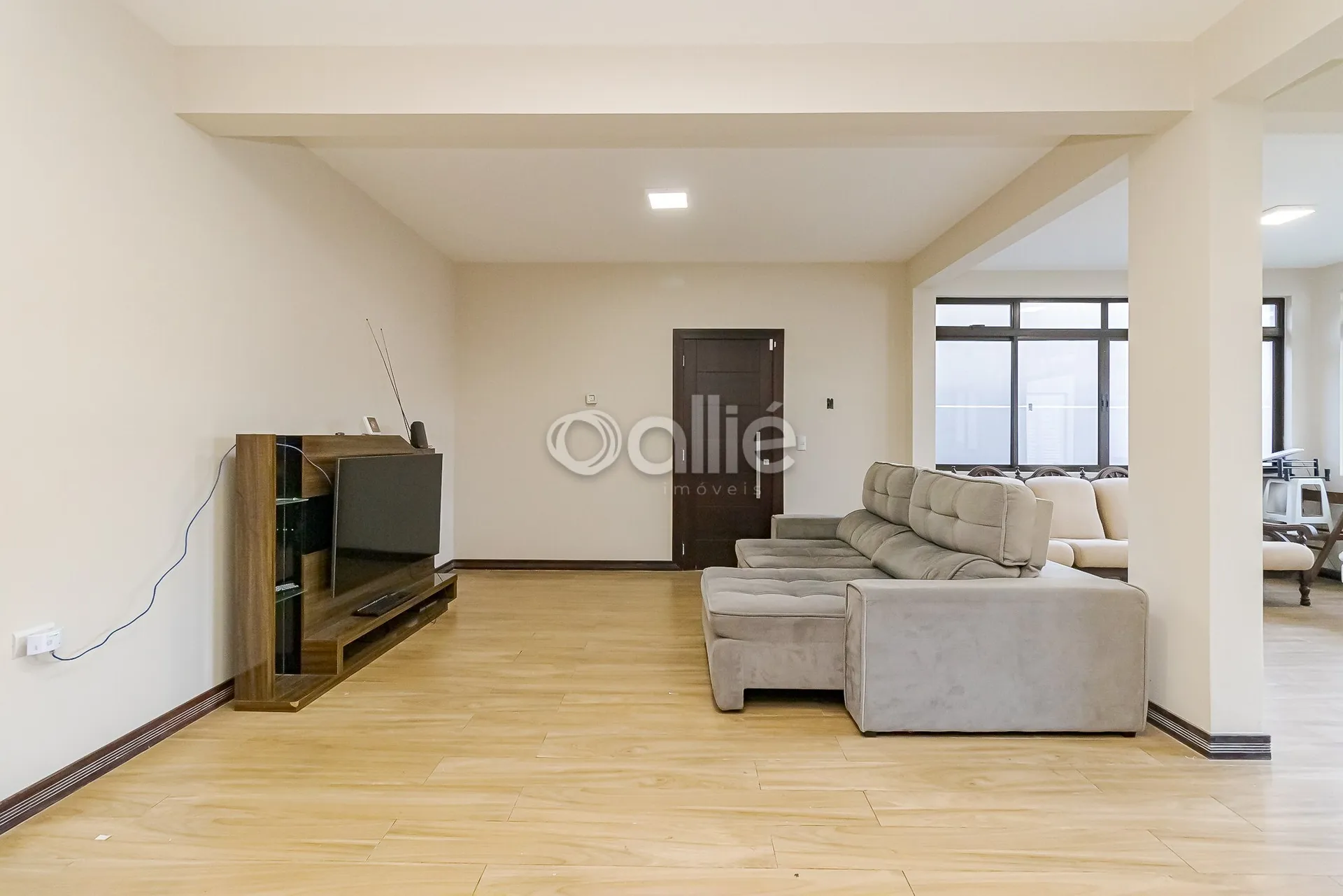 Casa de 4 dormitorios, 5 baños y 510 m² — photo 3