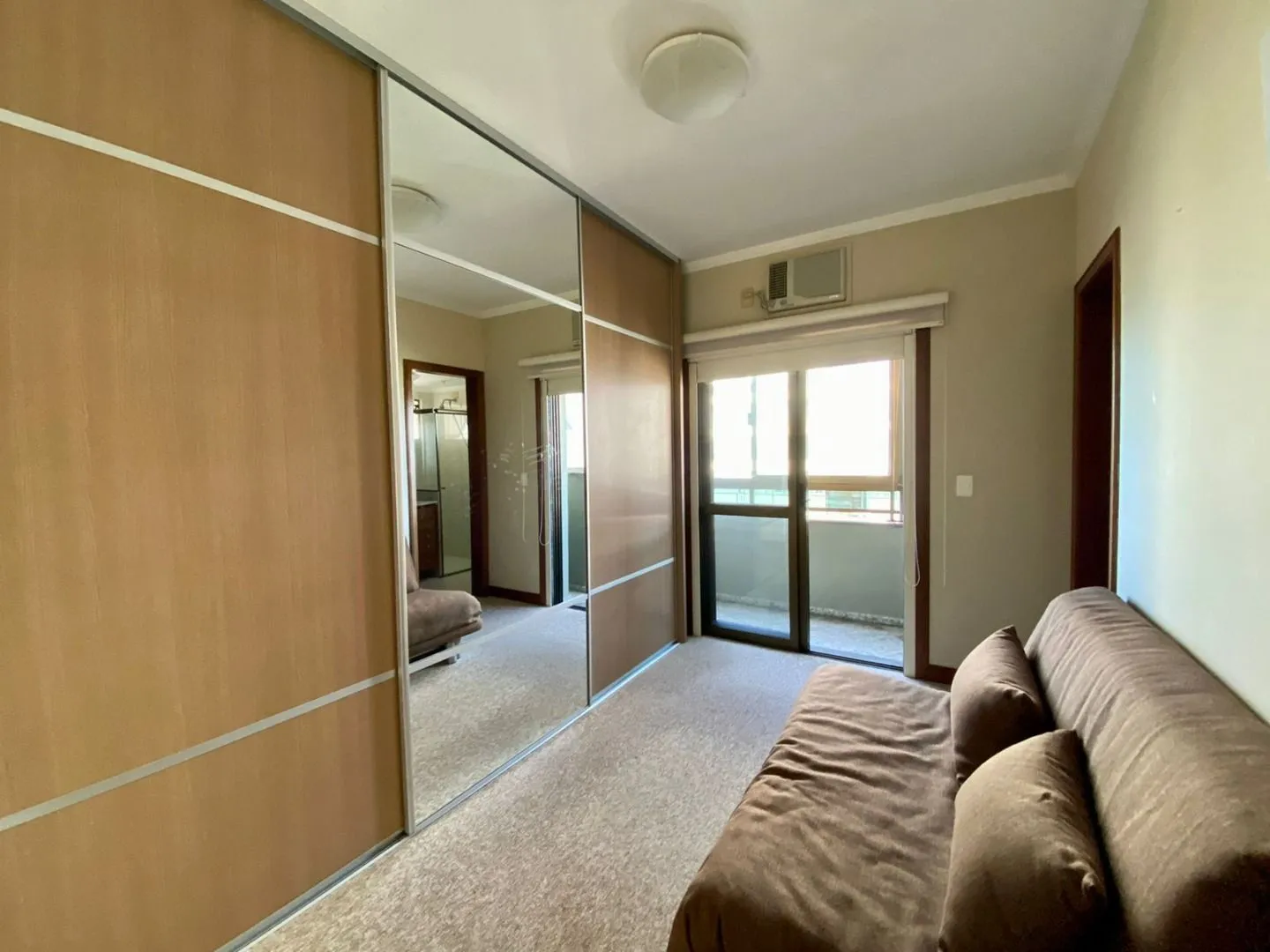 Apartamento mobiliado de 3 dormitórios com 207 m² no 6º andar — photo 17