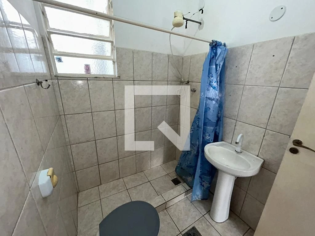 House with no parking, 2 bedrooms and 1 bathroom — photo 14
