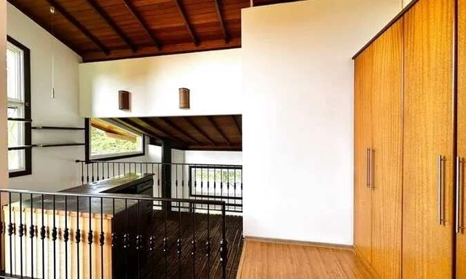 Casa de 244 m² con piscina privada y bañera — photo 25