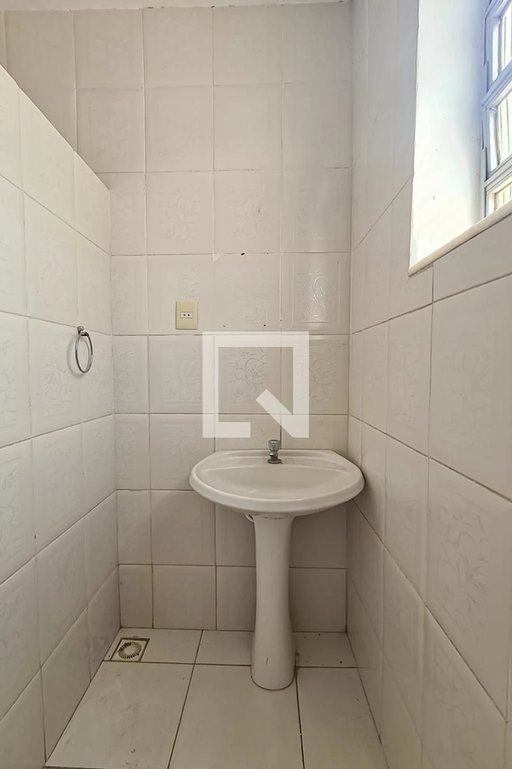 House with 3 bedrooms, 1 bathroom and 1 parking spot — photo 35