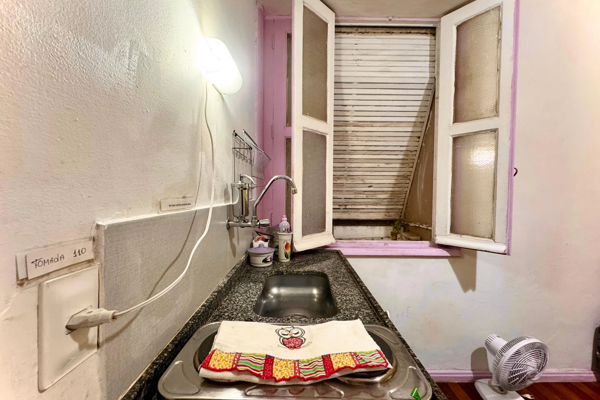 Furnished 1-bedroom apartment with a gas stove — photo 5