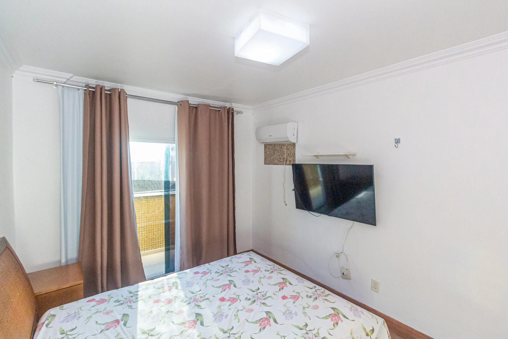 Apartamento mobiliado com 4 quartos e 3 banheiros — photo 47