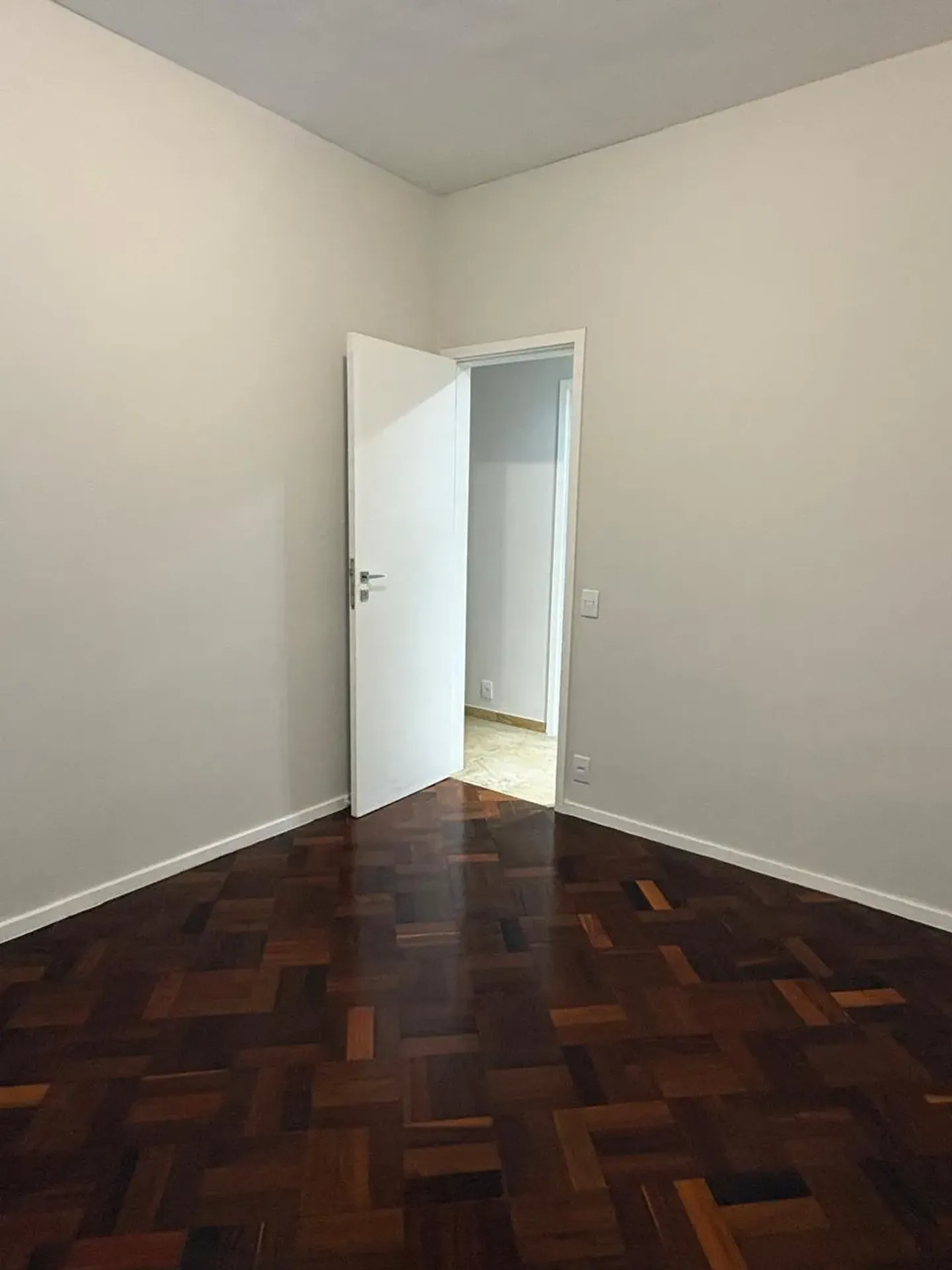 3-bedroom apartment with a bathtub — photo 5
