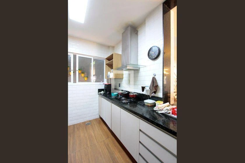 Casa mobiliada com 4 quartos e cozinha em conceito aberto — photo 13