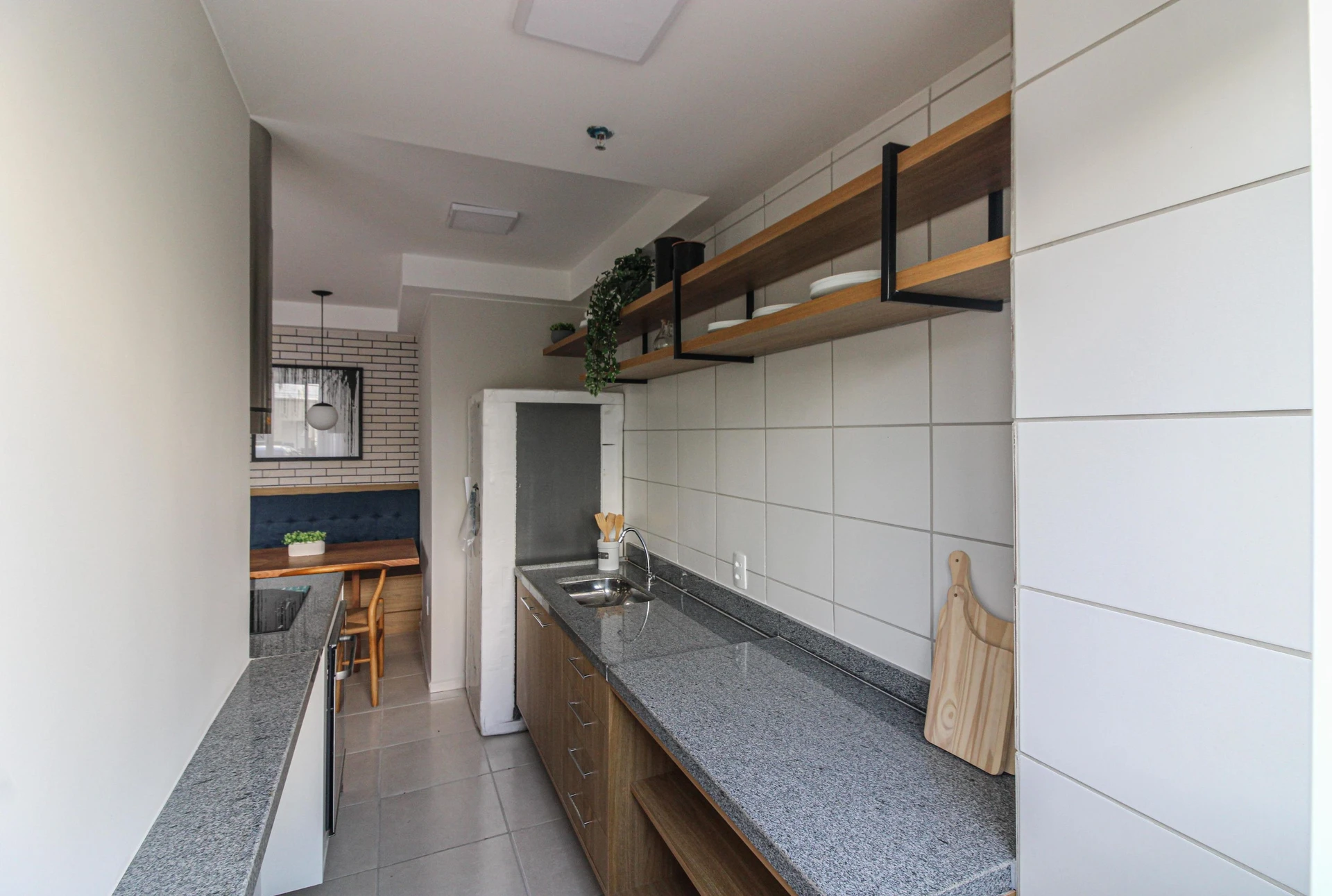 2-bedroom apartment in a building with a sauna — photo 25