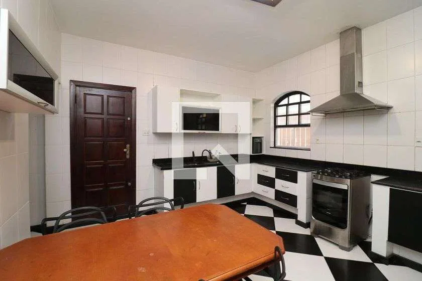 Furnished house with 3 bedrooms and private garden — photo 27