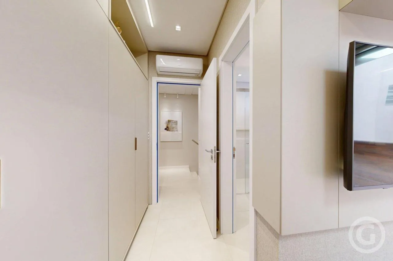 Furnished duplex penthouse with 2 en-suite bedrooms