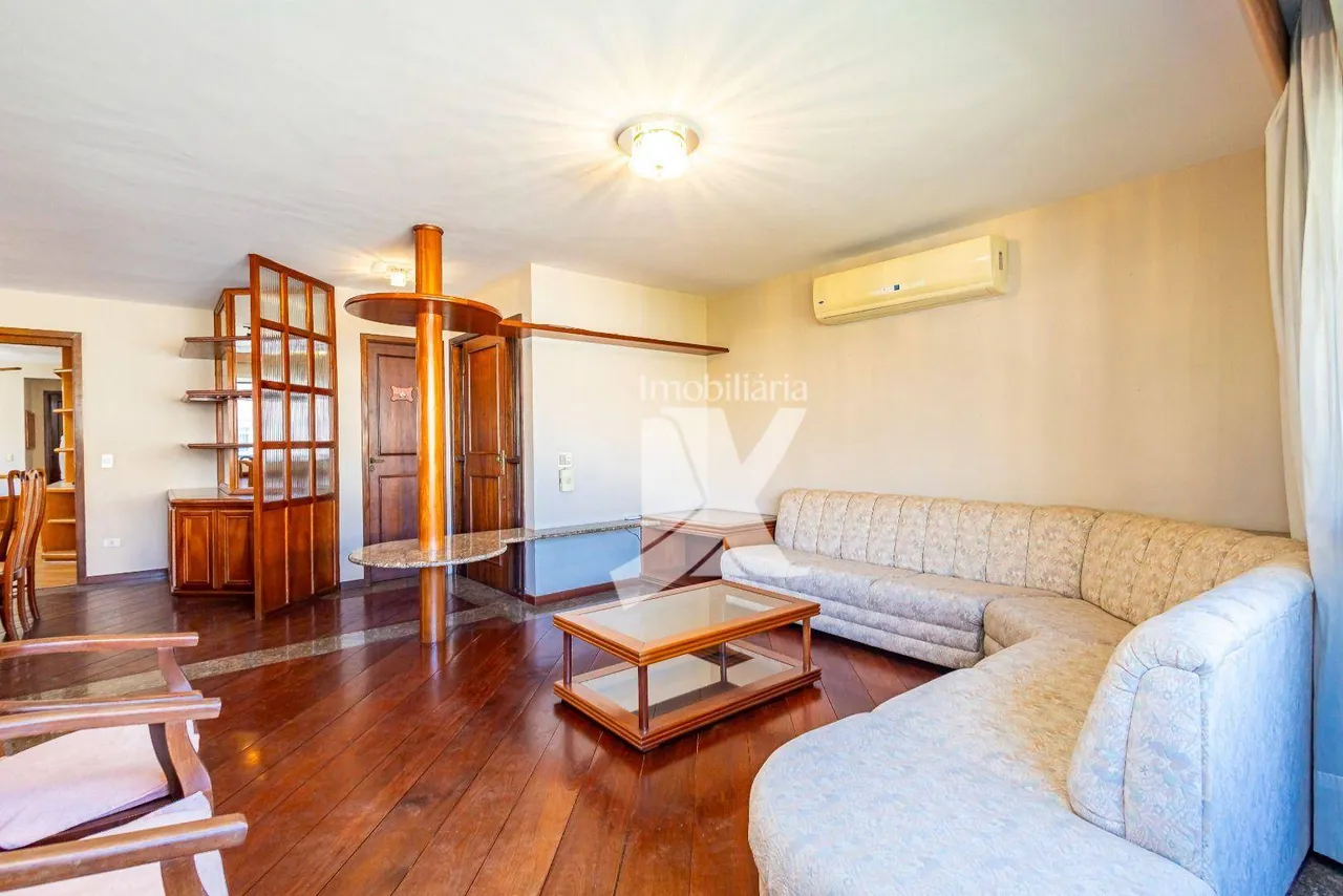 Furnished 3-bedroom apartment with balcony — photo 12
