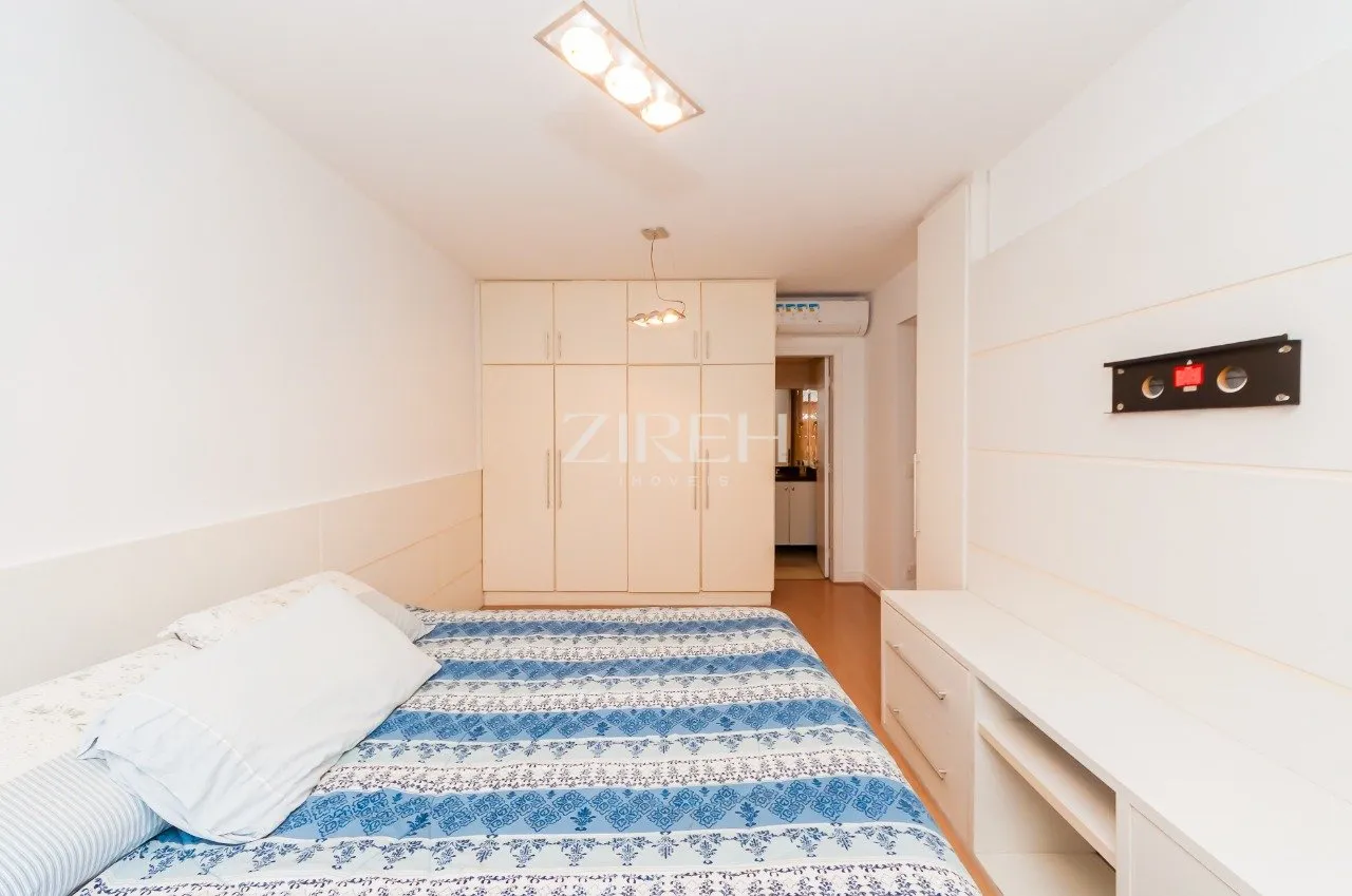3 en-suite bedrooms in a 174 m² apartment with 2 spots — photo 12