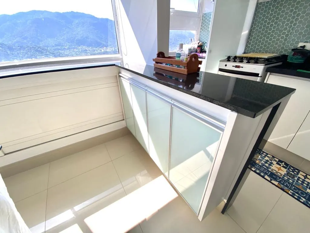 Mountain view in a one-bedroom apartment, 50 m² — photo 13