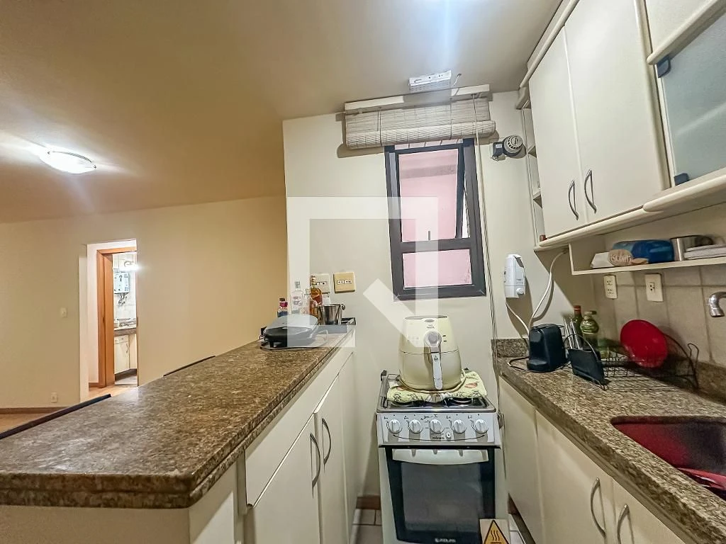 Furnished 2-bedroom apartment with built-in wardrobes — photo 30