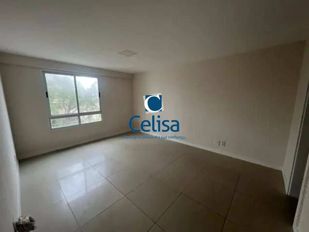 Apartment on the 4th floor with a glass-enclosed balcony — photo 11
