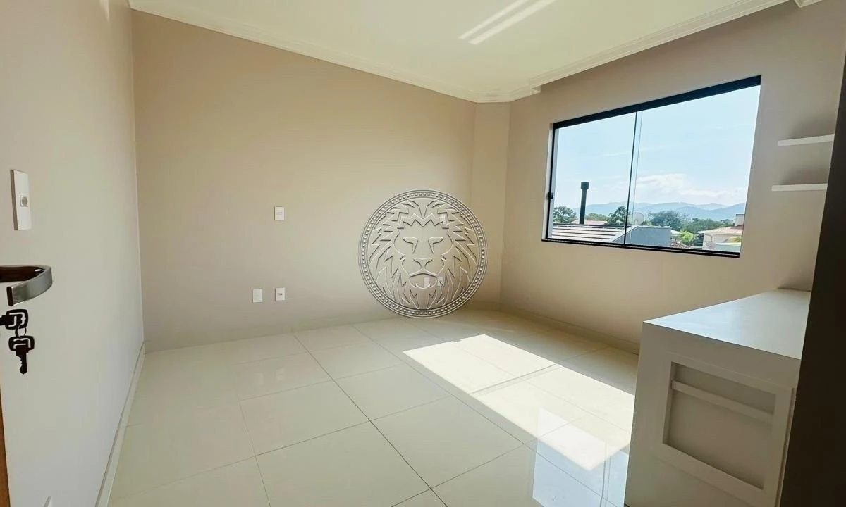 Casa con 3 suites y 372 m² con 2 plazas — photo 3