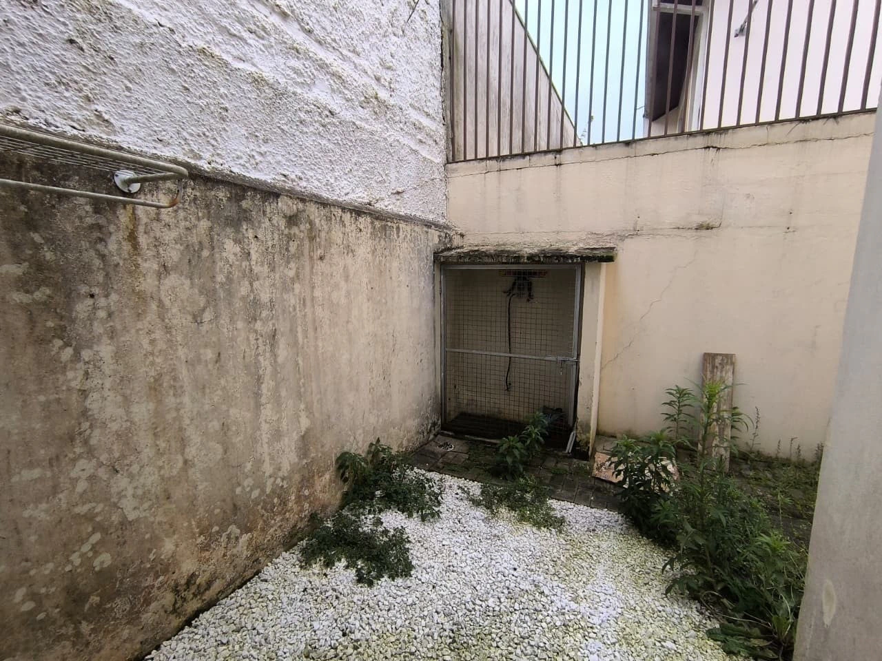 3-bedroom house with a walk-in closet in Curitiba — photo 26